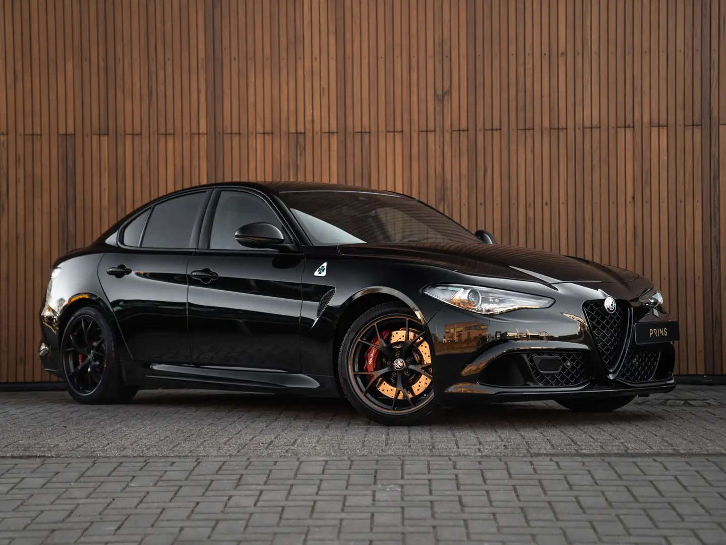 Alfa Romeo Giulia 2.9 V6 Quadrifoglio | Akrapovic | Veel carbon! | C Noir - 2