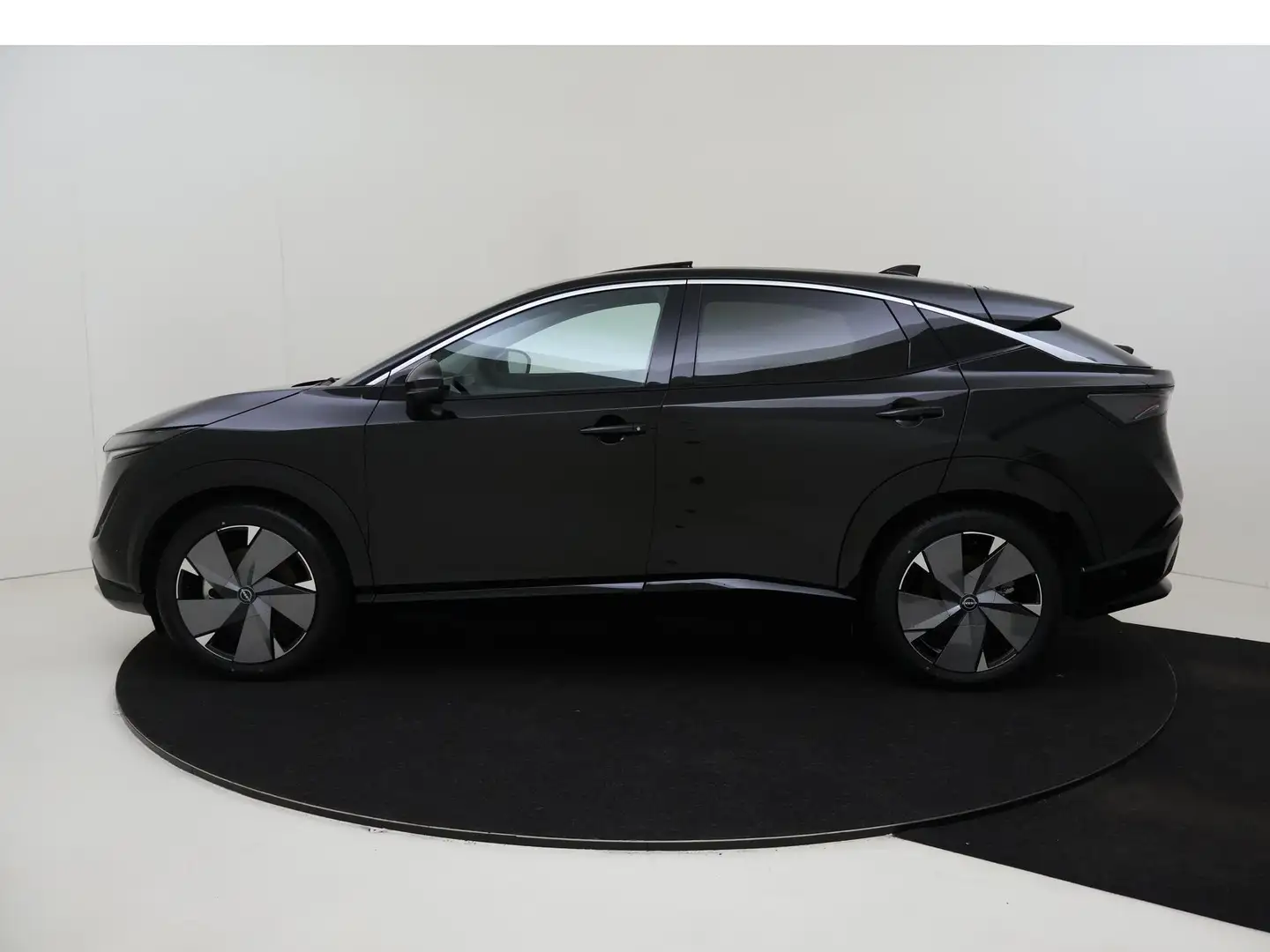 Nissan Ariya 91 kWh - 240PK Evolve AUTOMAAT| Cruise/Climate Con Negru - 2