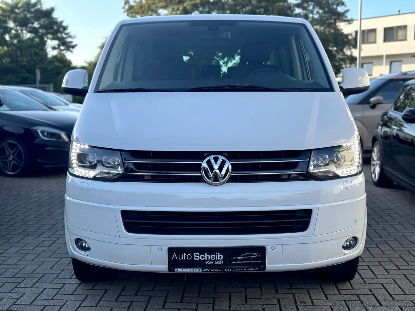 Volkswagen T5 Multivan Special*1.Hand*7-Sitzer*Bi-Xenon*PDC Weiß - 2