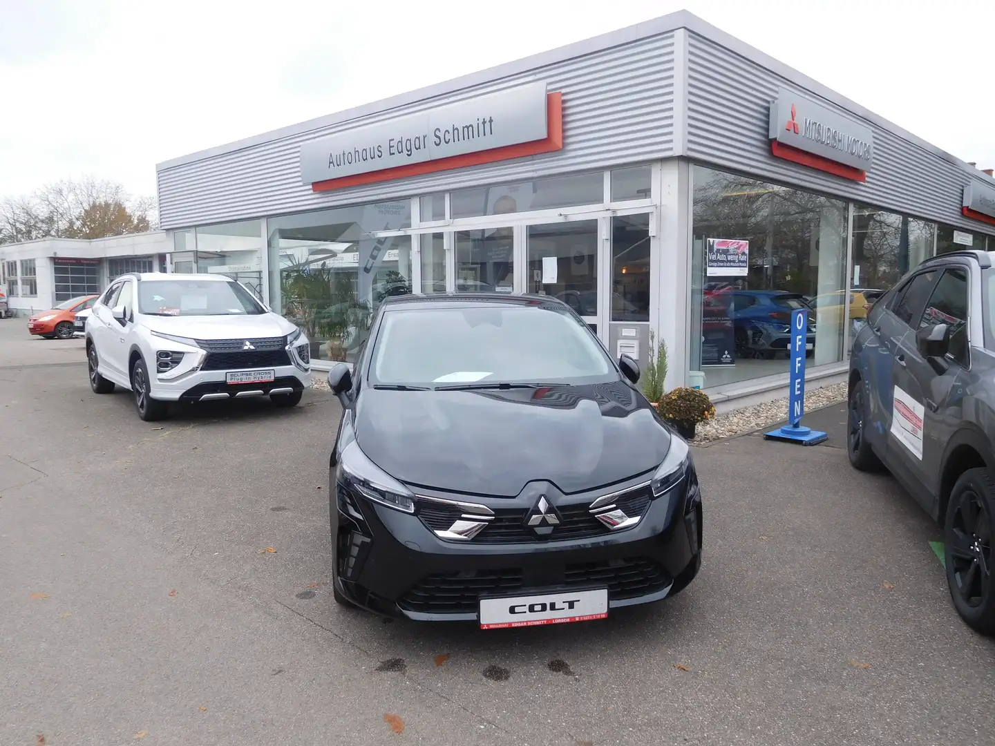 Mitsubishi Colt 1.6 Hybrid PLUS Schwarz - 1