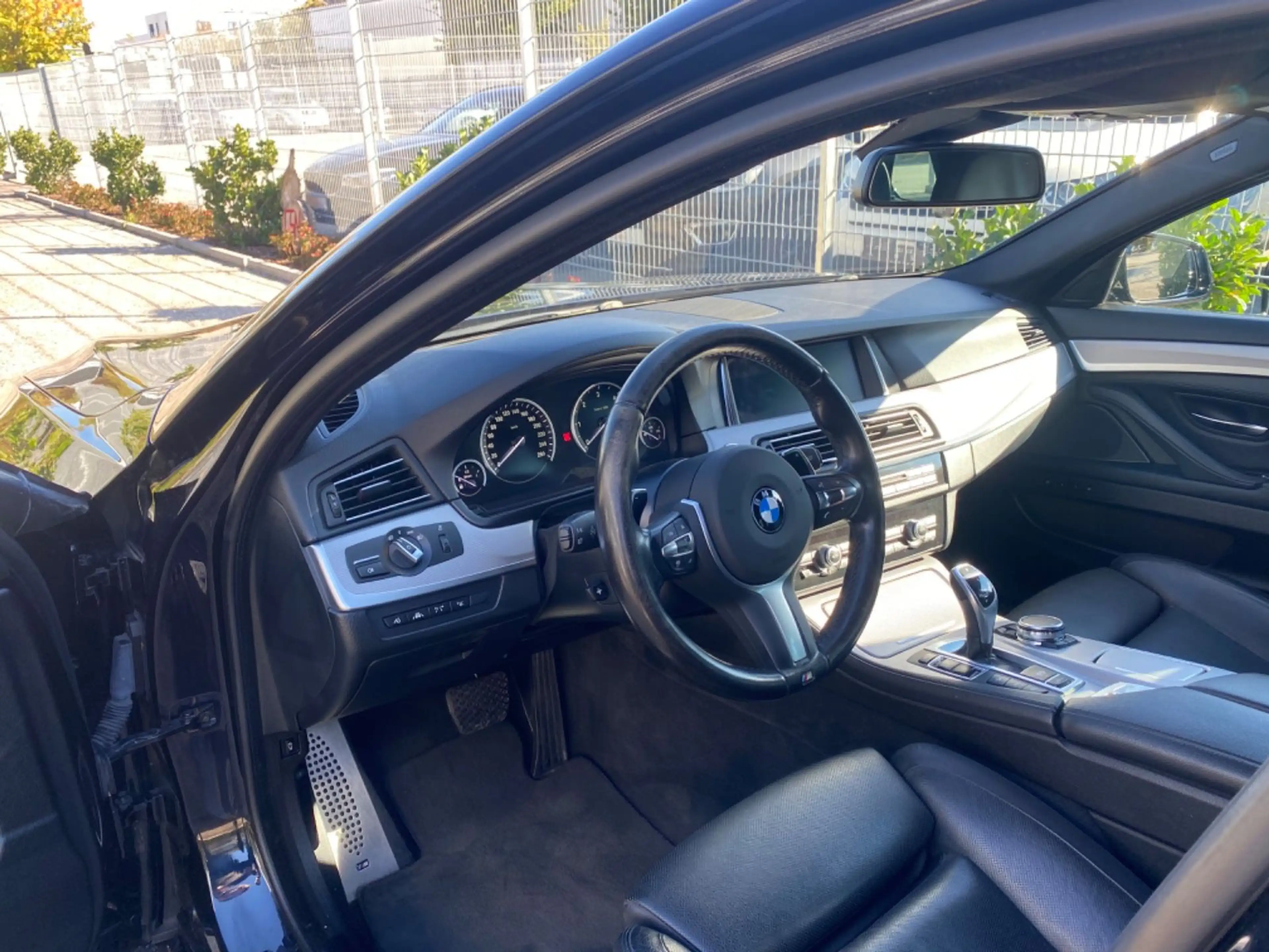 BMW 525 d Touring xDrive *M-Paket*Massage*fast Voll* — photo 8