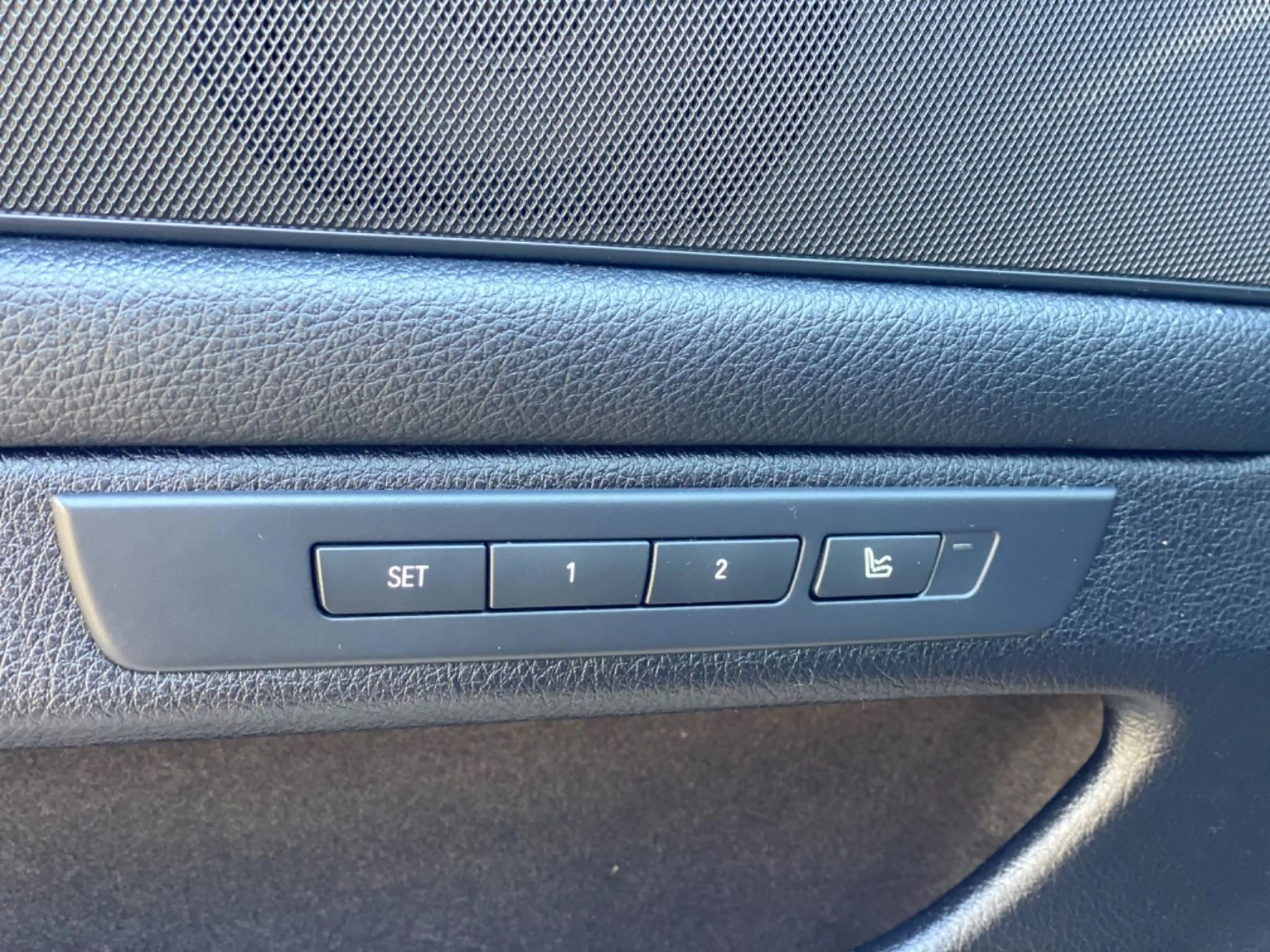 BMW 525 d Touring xDrive *M-Paket*Massage*fast Voll* — photo 14