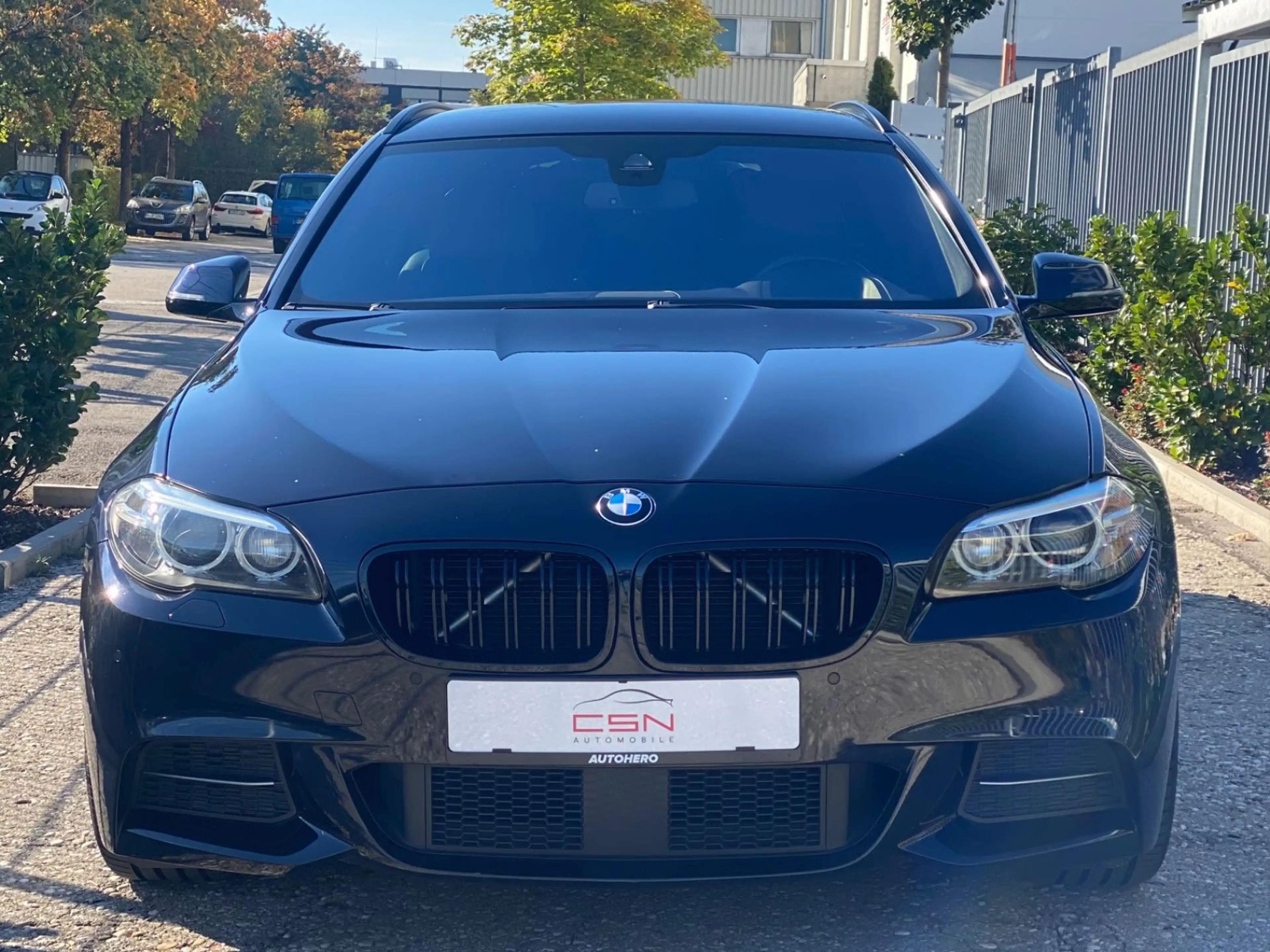 BMW 525 d Touring xDrive *M-Paket*Massage*fast Voll* — photo 2