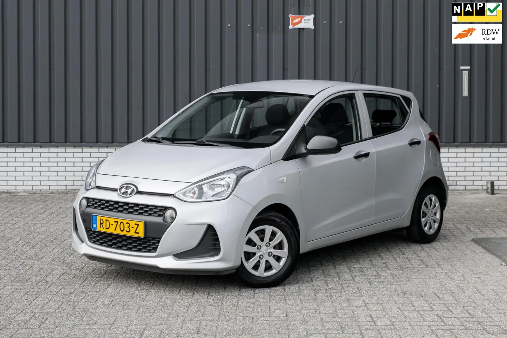 Hyundai i10 1.0i i-Motion*Airco* Grijs - 1