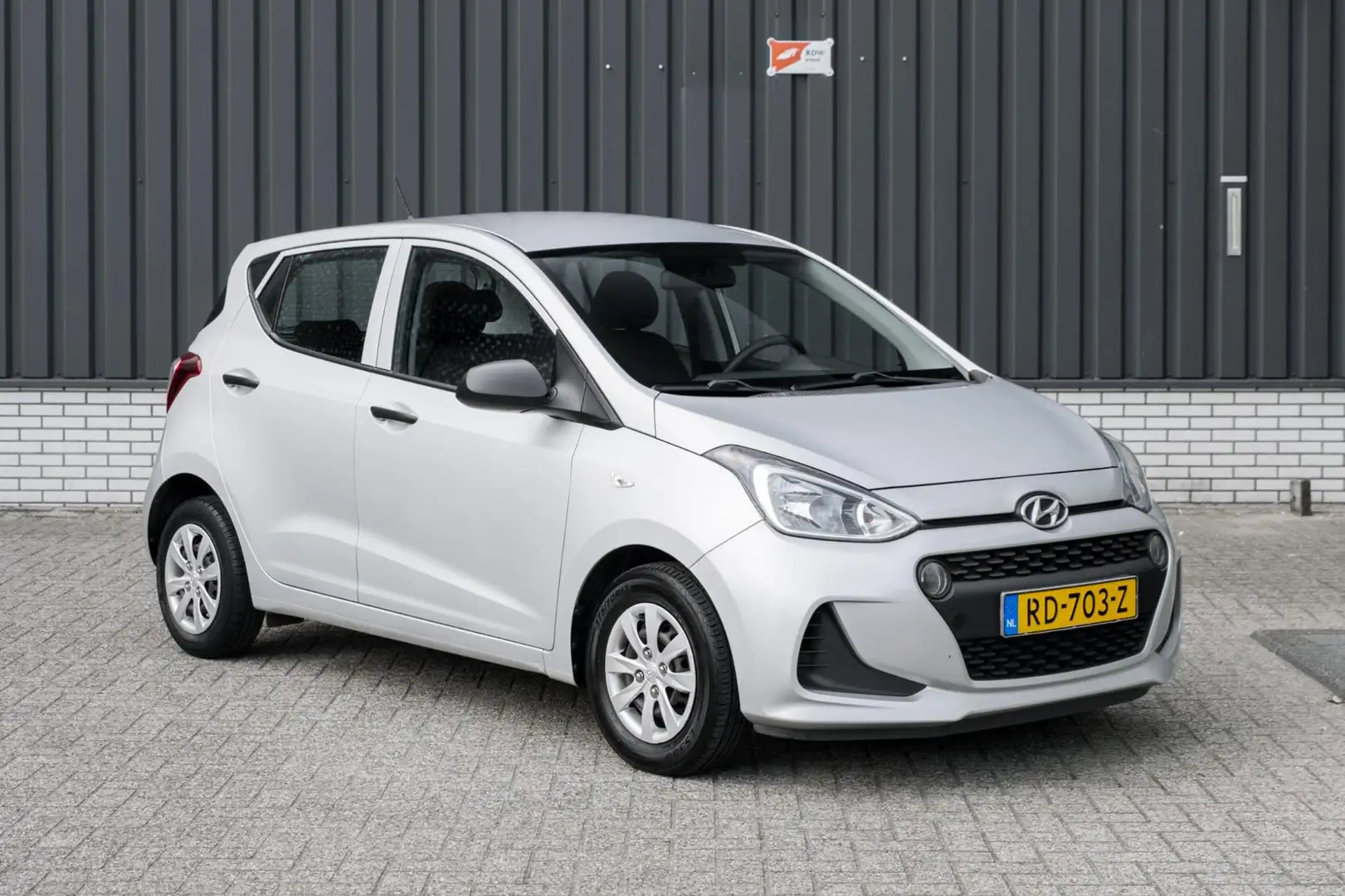 Hyundai i10 1.0i i-Motion*Airco* Grijs - 2