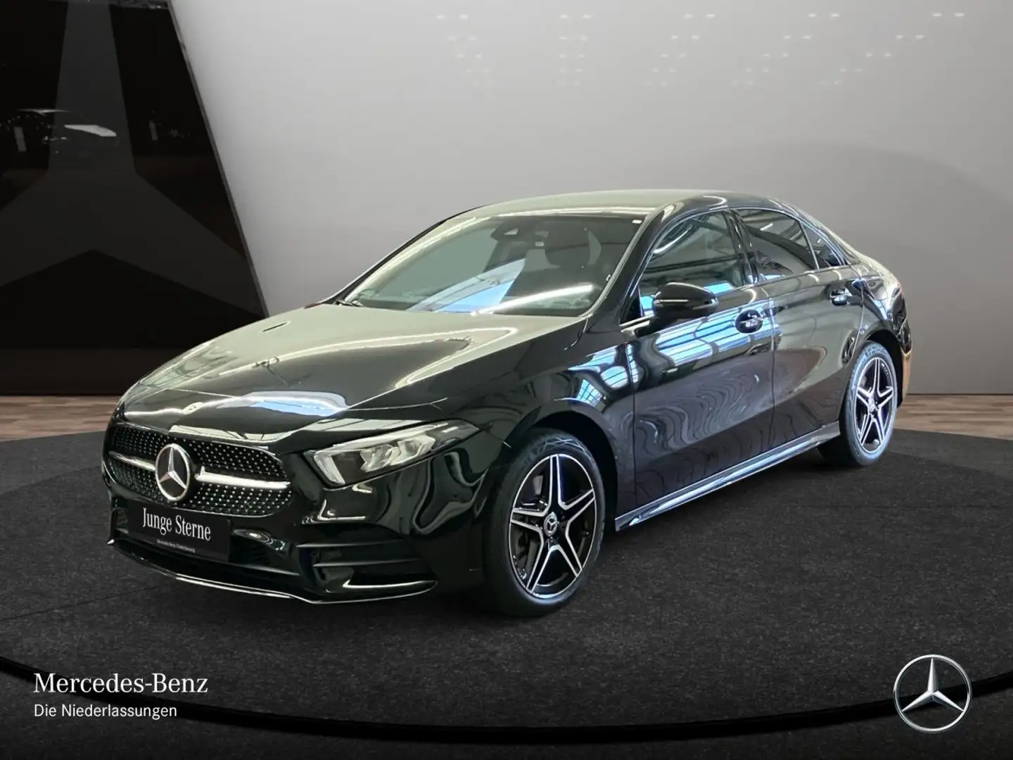 Mercedes-Benz A 250 e Lim AMG+NIGHT+LED+8G Schwarz - 2