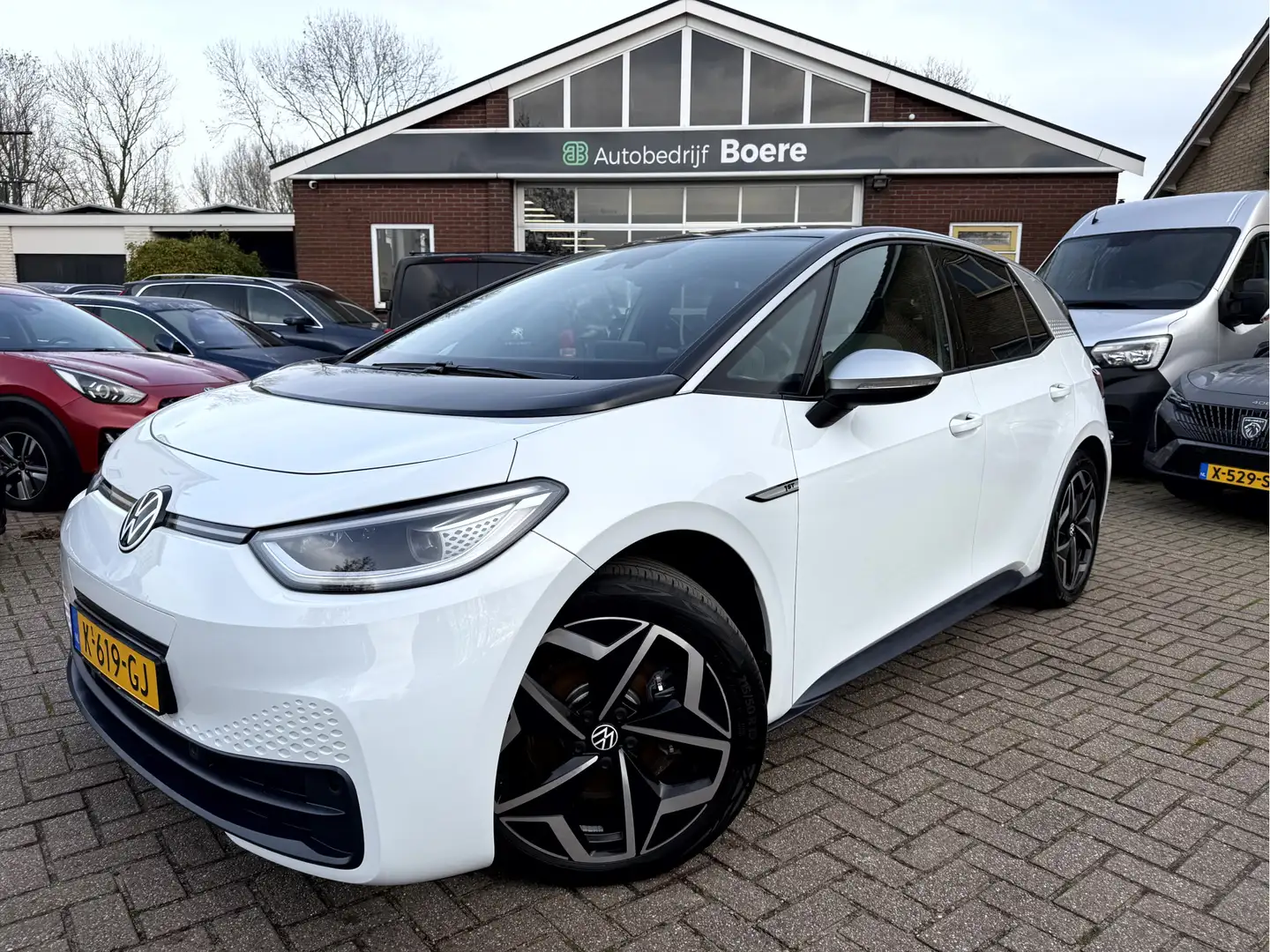 Volkswagen ID.3 First Plus 58 kWh SOH 92.8%, Camera, Trekhaak, 19' Blanc - 1