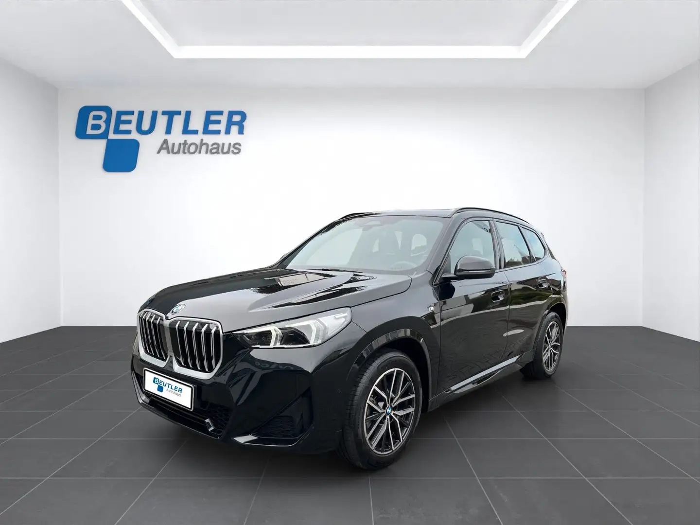 BMW X1 sDrive18i M Sport aLED Keyless Kam Navi Schwarz - 1