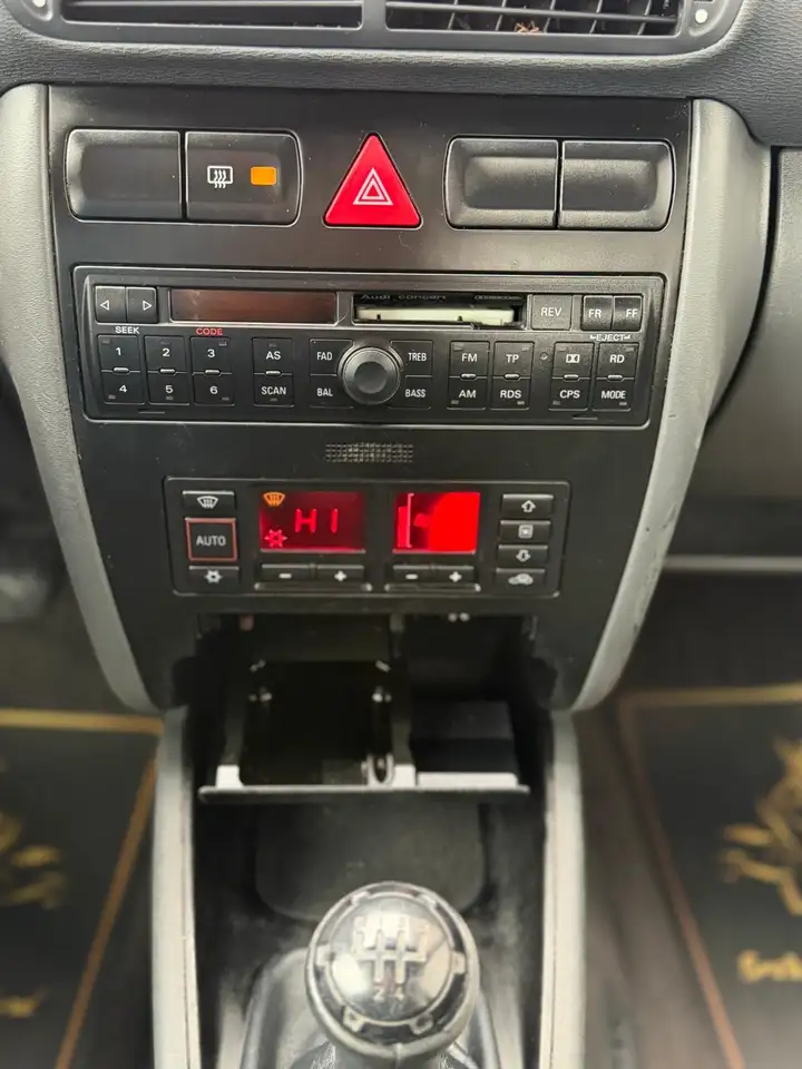 Audi A3 1,8 Zahnriemen Tüv 06/27 Klima 8 Fach 2 Hand, foto 8