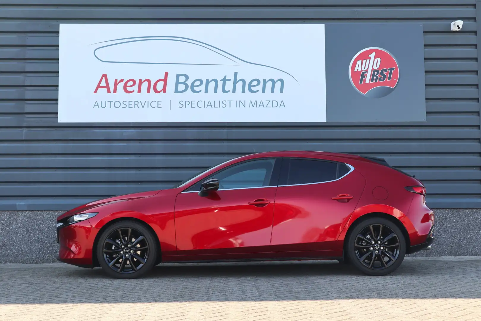 Mazda 3 2.0 e-SkyActiv-G M Hybrid 150 Homura Rood - 2