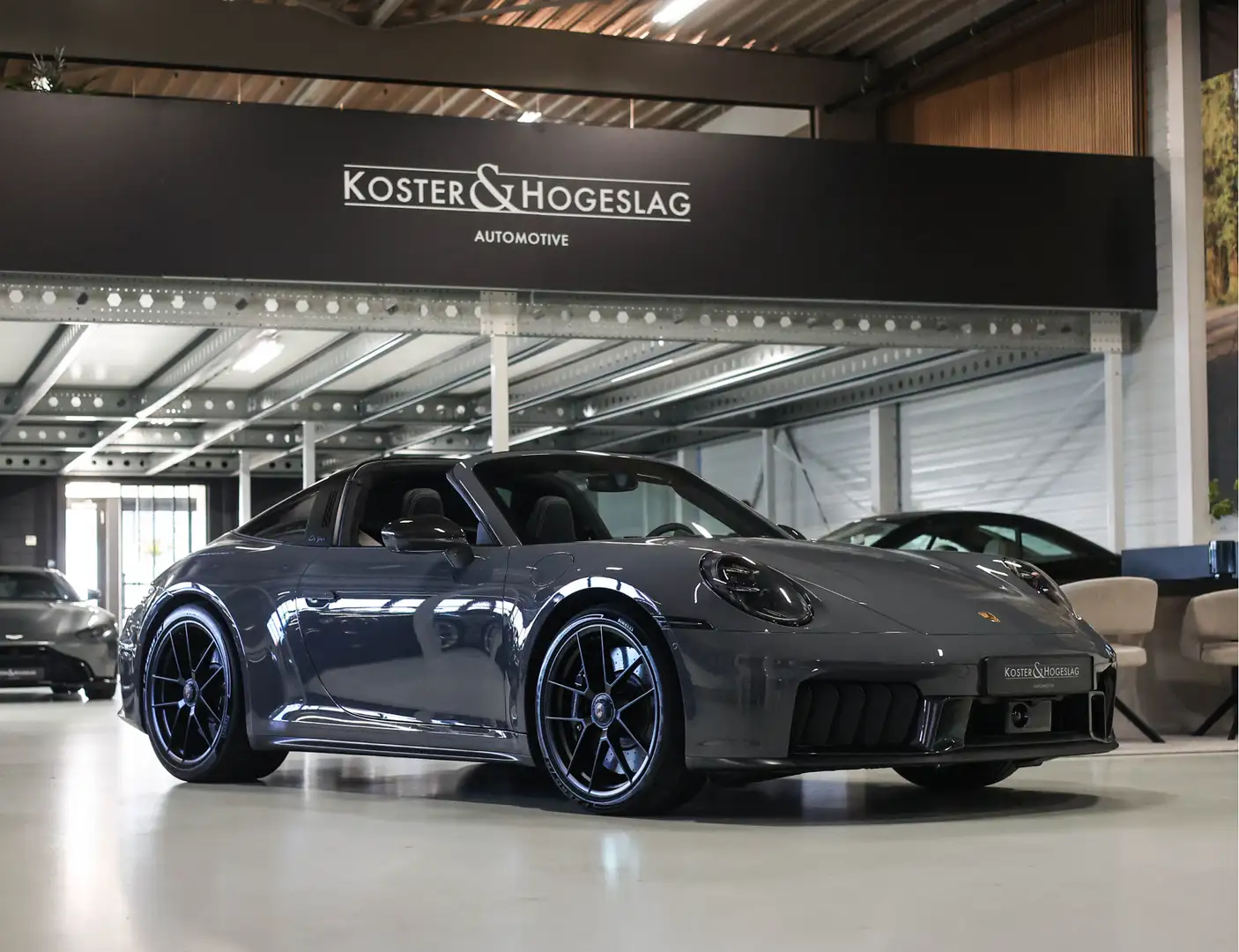 Porsche 992 Targa 4 GTS | PTS - SportDesign - Carbon - Leder p Grijs - 1
