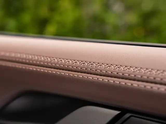 Porsche 911 view 27