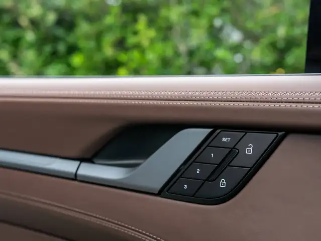 Porsche 911 view 23