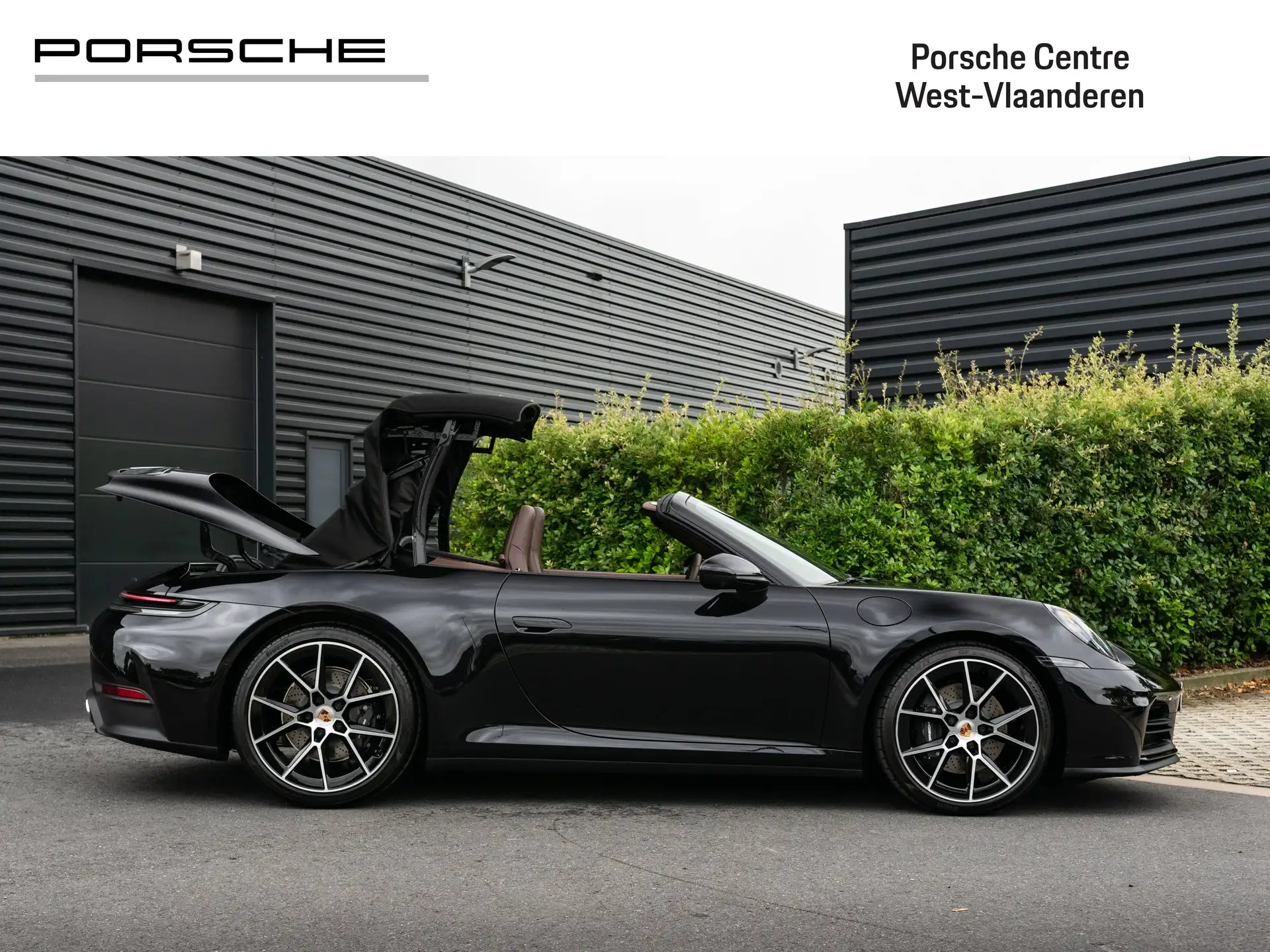 Porsche 911 911 Carrera Cabriolet 2026 검정 사진 7