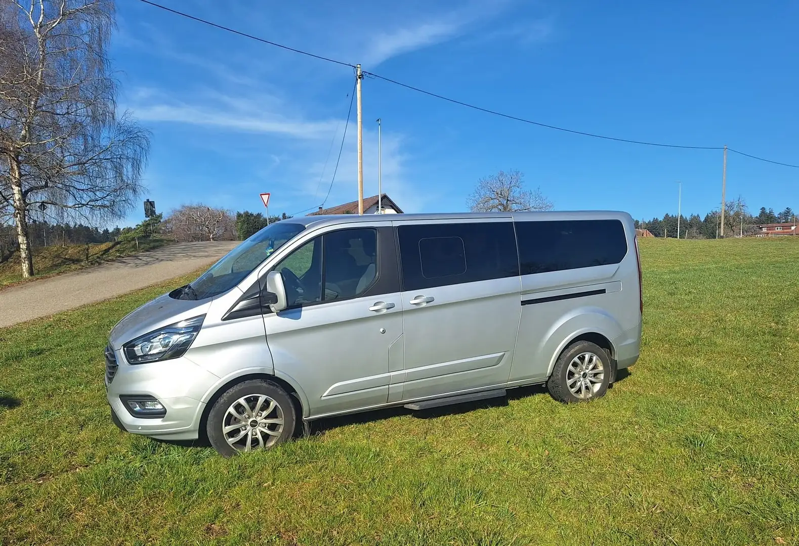 Ford Tourneo Custom Tourneo Custom 320 L2H1 VA Titanium Silber - 2