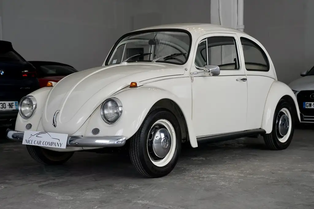 Volkswagen Coccinelle 1967 из Европы — купить под ключ
