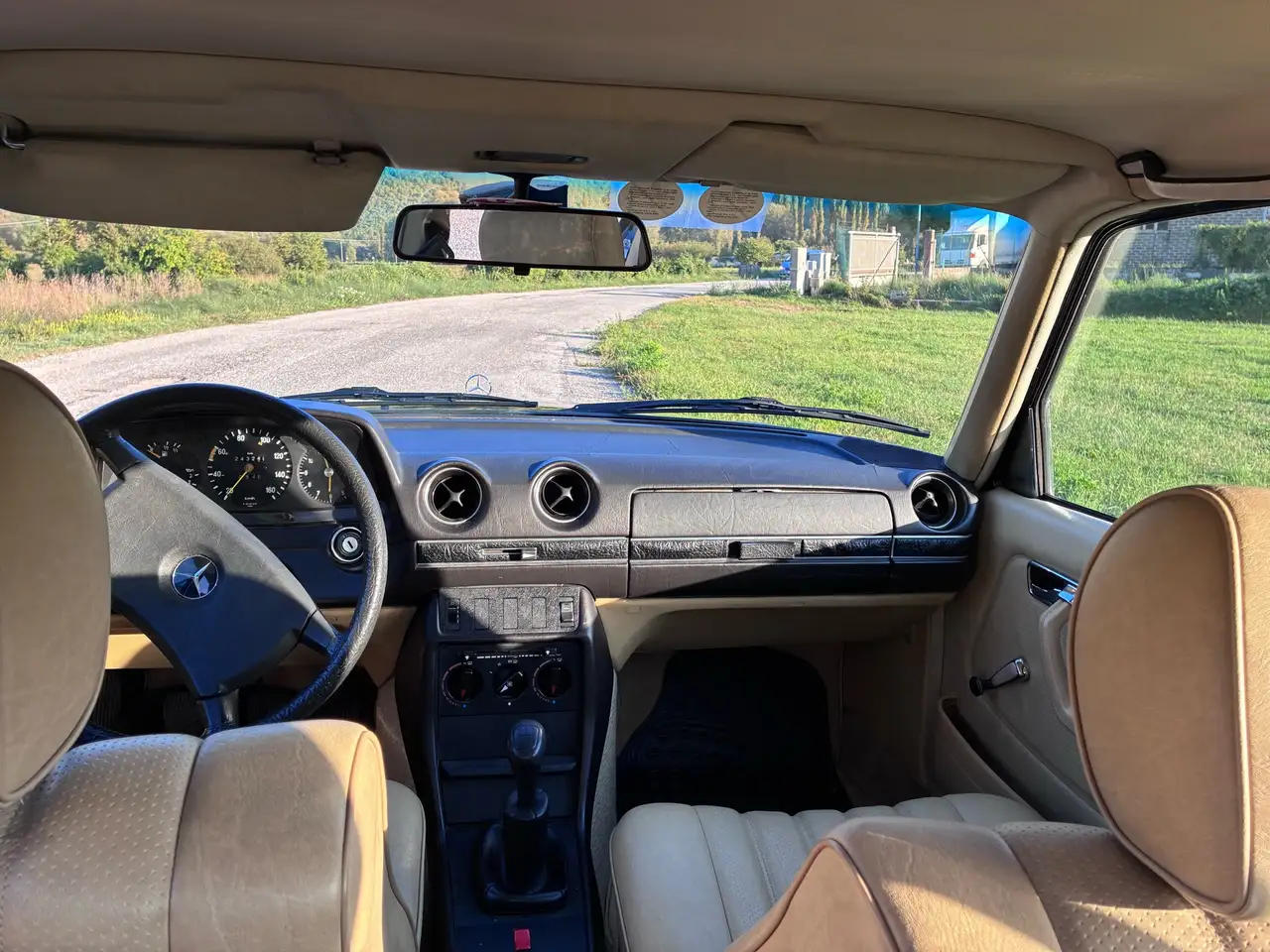 Mercedes-Benz 190 200D Daimler W123, foto 5