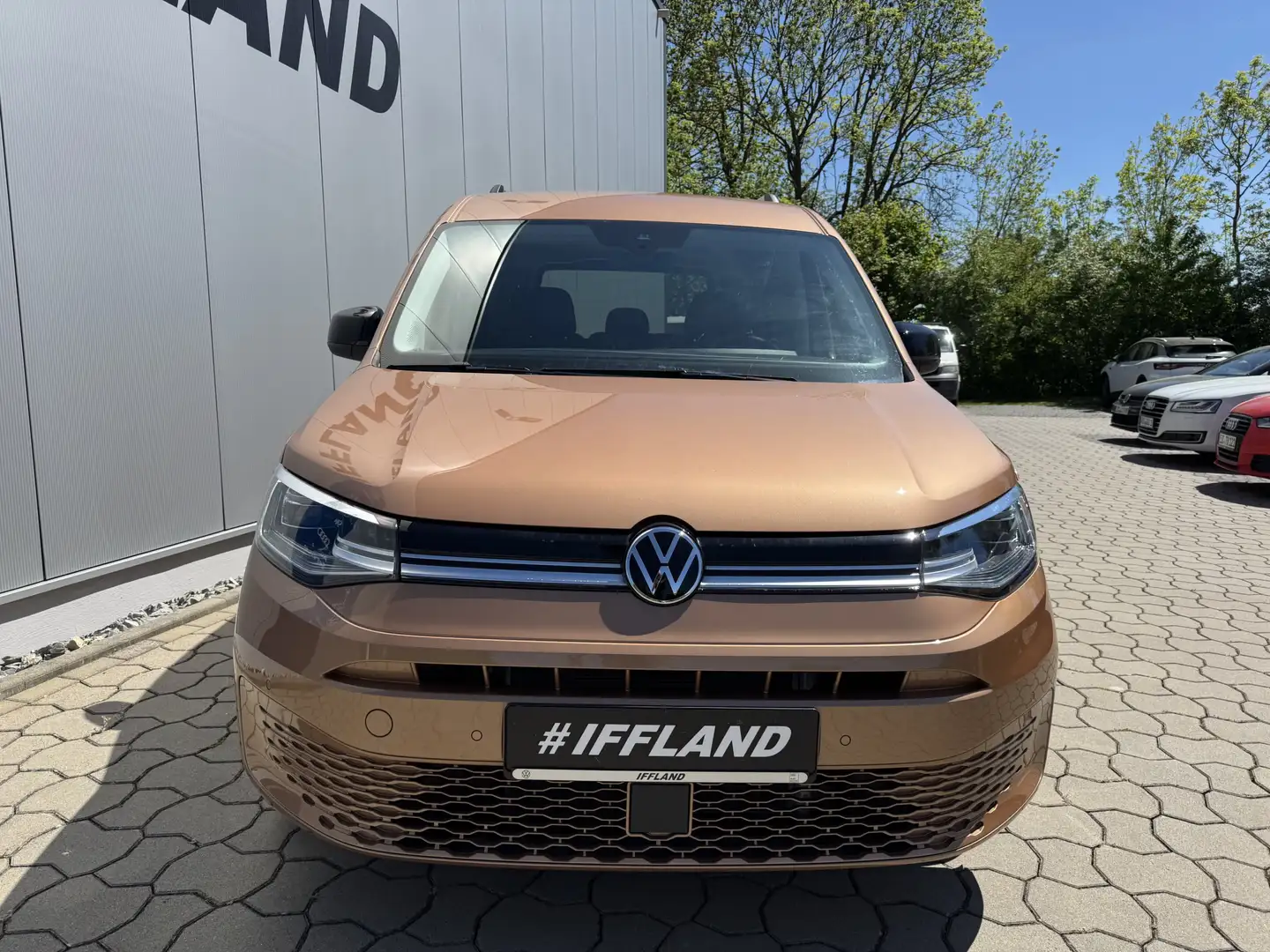 Volkswagen Caddy 2.0 TDI*Style*DSG*AHK*ACC* Braun - 2
