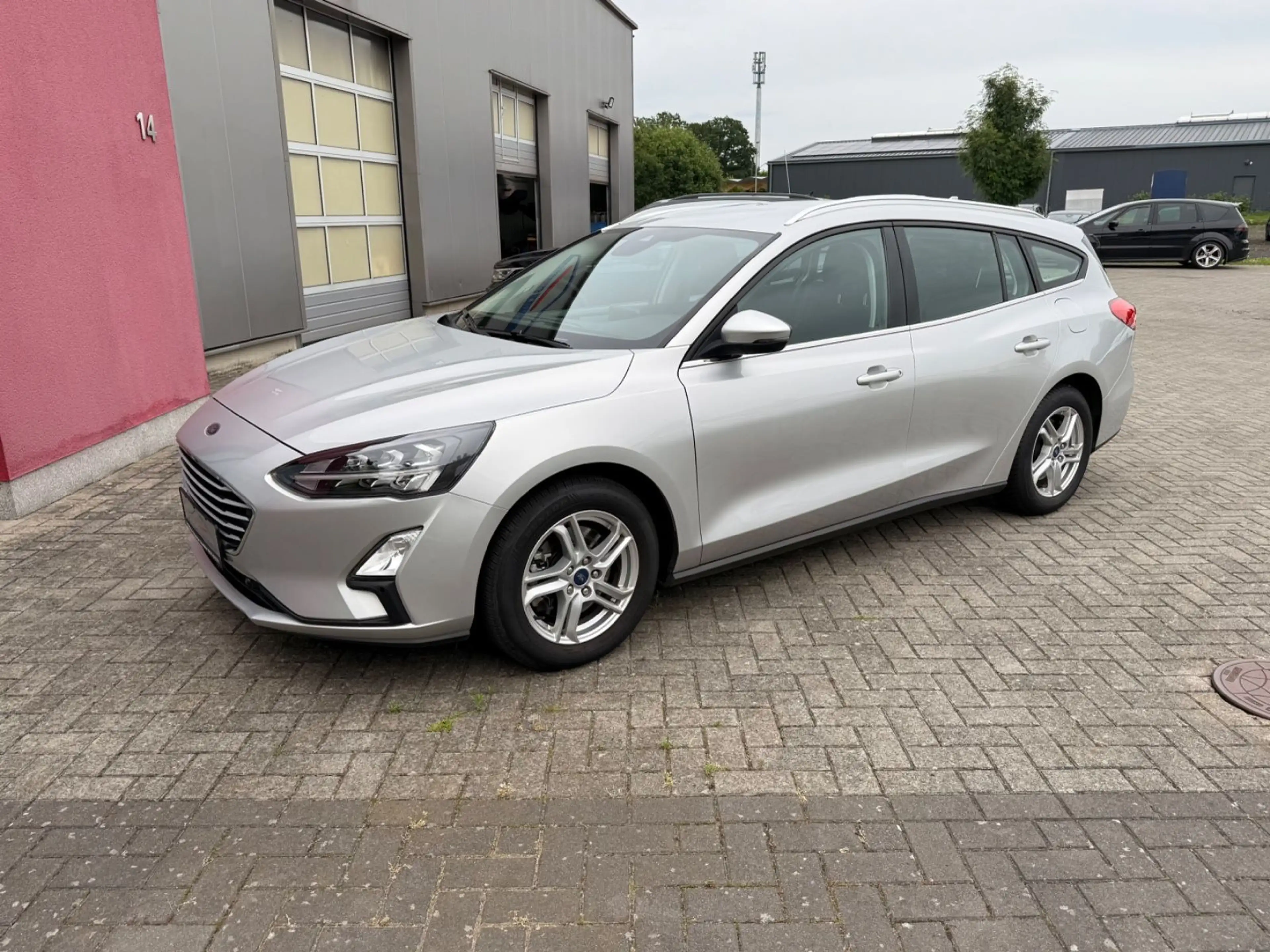 Ford Focus Turnier Cool & Connect Camera,Navi, — photo 3