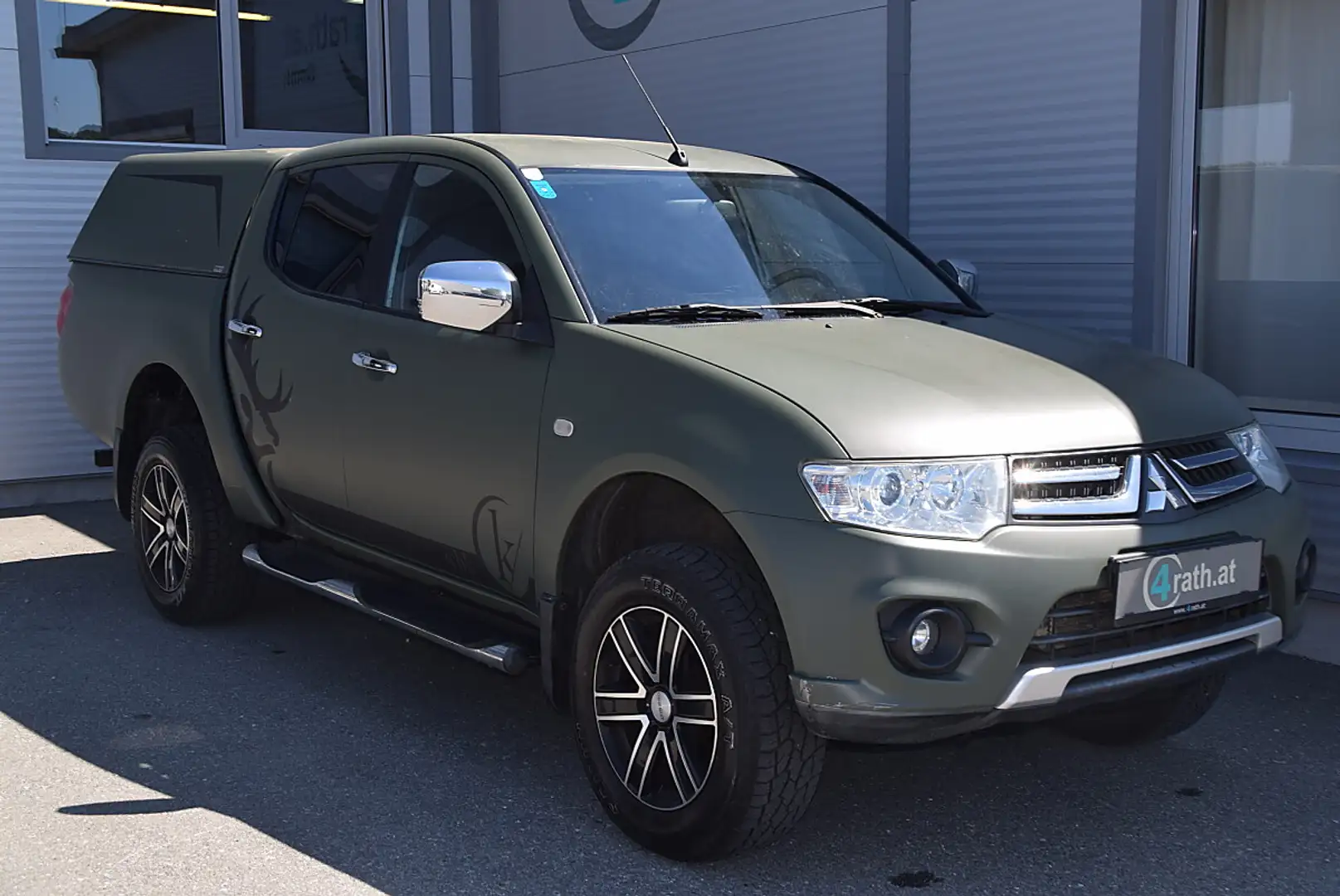 Mitsubishi L200 L 200 2,4 DI-D 4WD Doppelkabine AHK Grau - 2