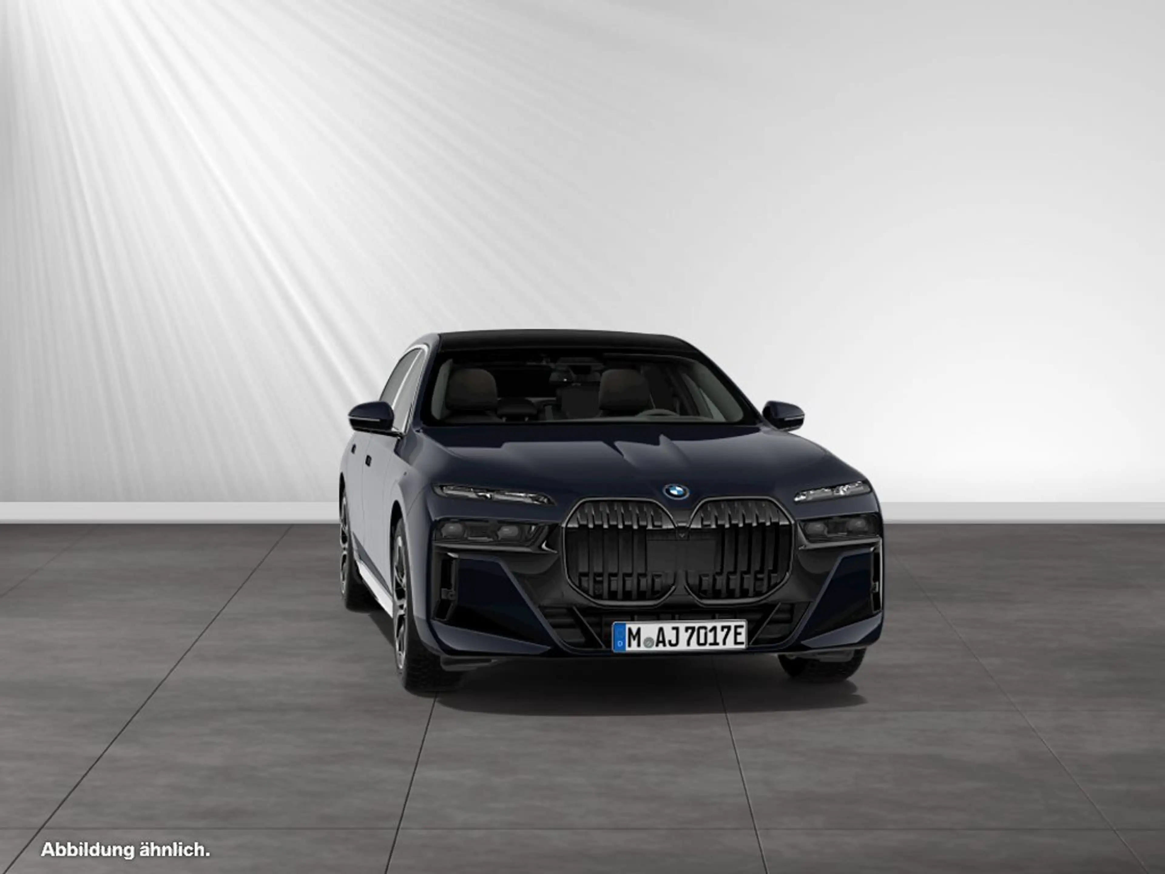 BMW i7 xDrive60 TV-Fond-Entertainment|PanoSkyLounge — photo 13