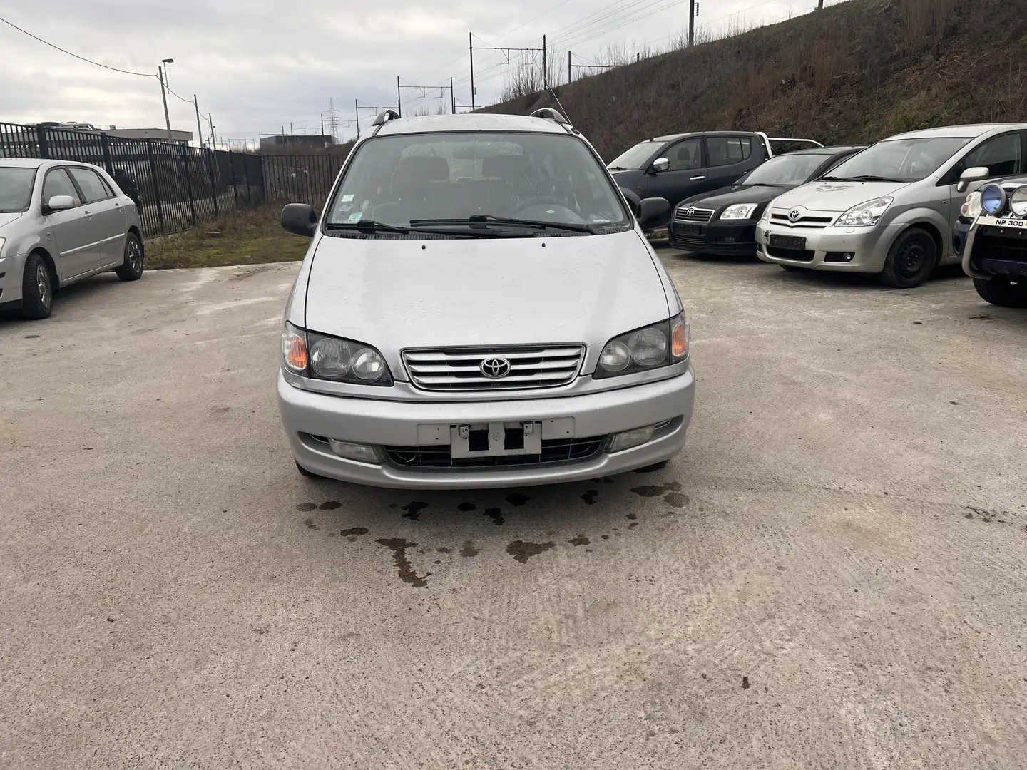 Toyota Picnic 2.2 TD GL Silber - 1