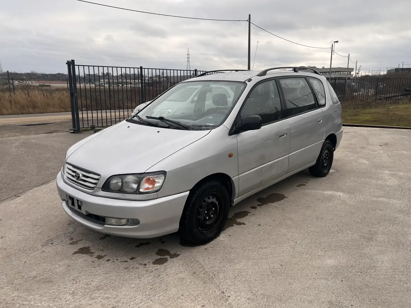 Toyota Picnic 2.2 TD GL Silber - 2