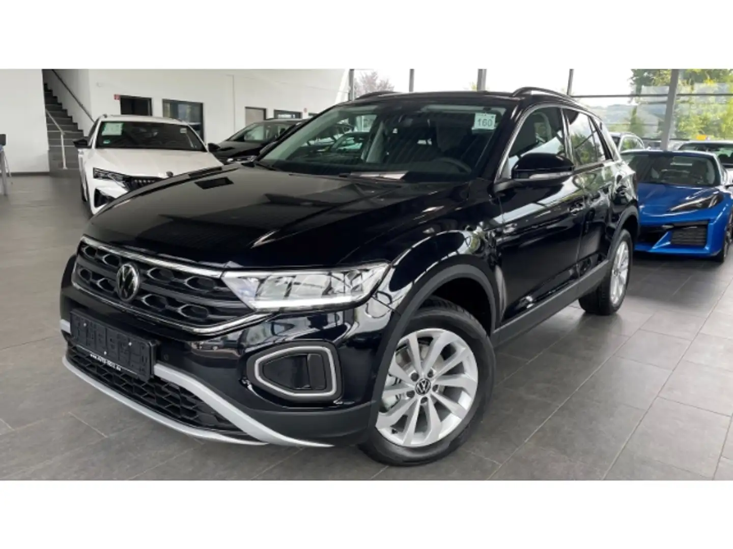 Volkswagen T-Roc Prime 1.5 TSI Navi Keyless LED Kamera ACC Winterpa Zwart - 1