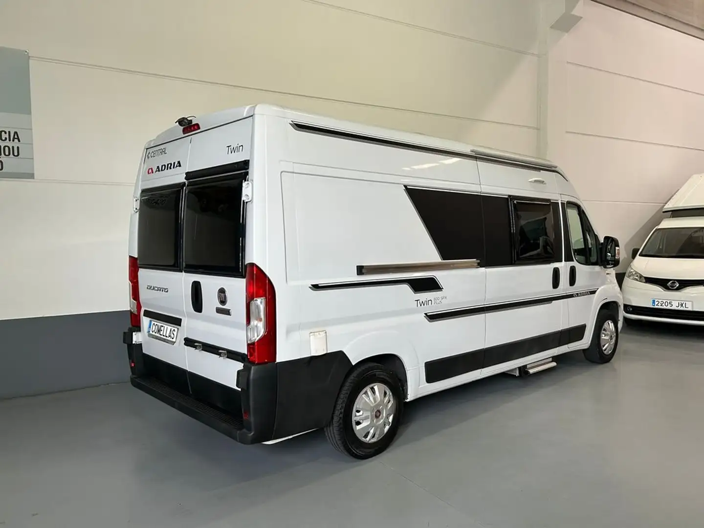 Fiat Ducato 35 2.3 Mjet Furgón Medio Alto 96kW (130C Blanco - 2