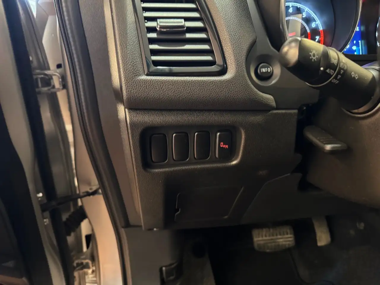 Mitsubishi RVR снимка Mitsubishi RVR