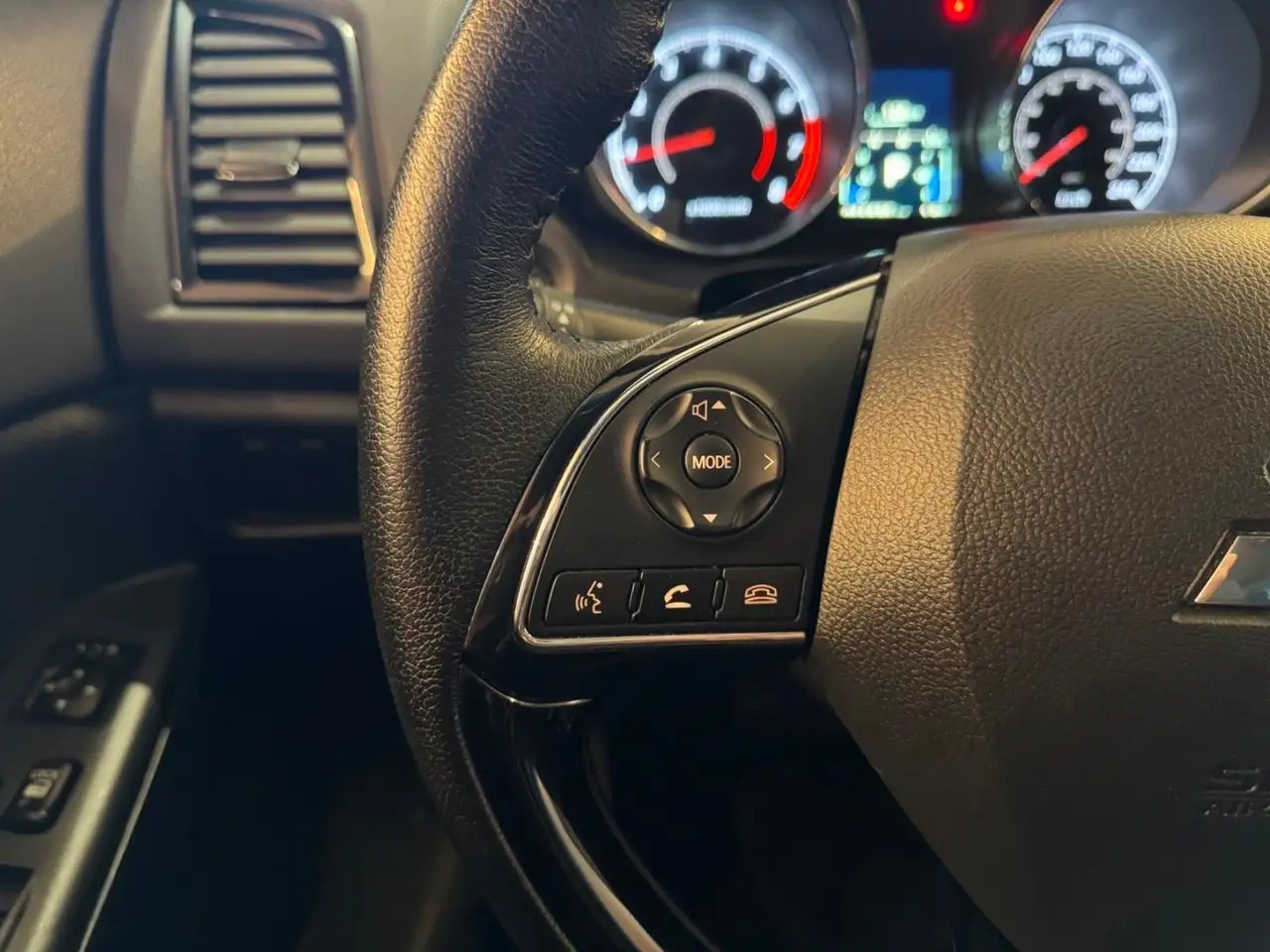 Mitsubishi RVR снимка Mitsubishi RVR