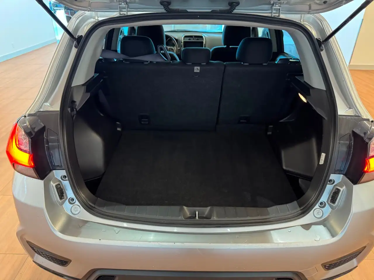 Mitsubishi RVR снимка Mitsubishi RVR