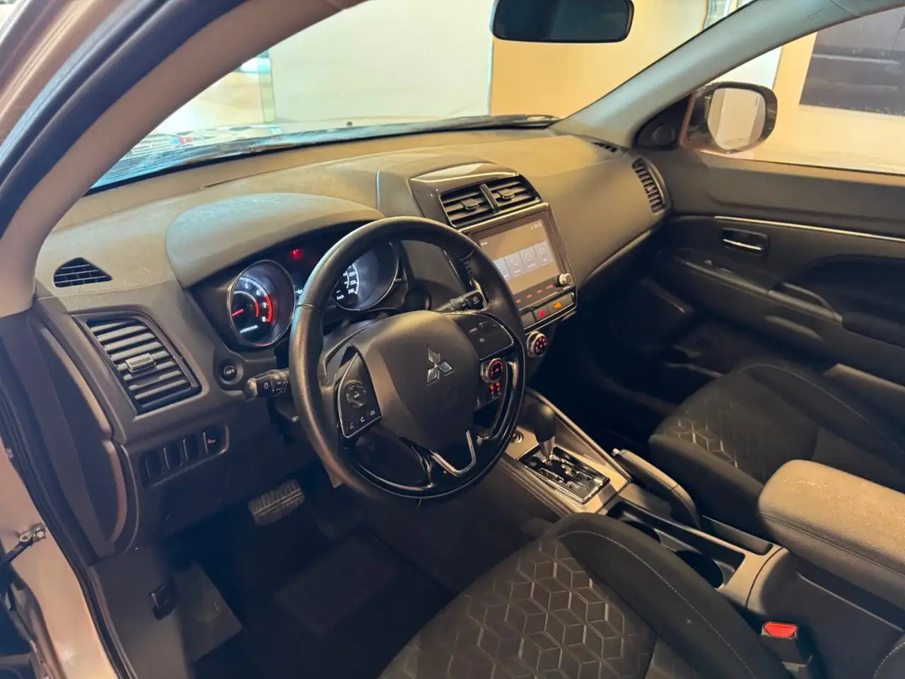 Mitsubishi RVR снимка Mitsubishi RVR