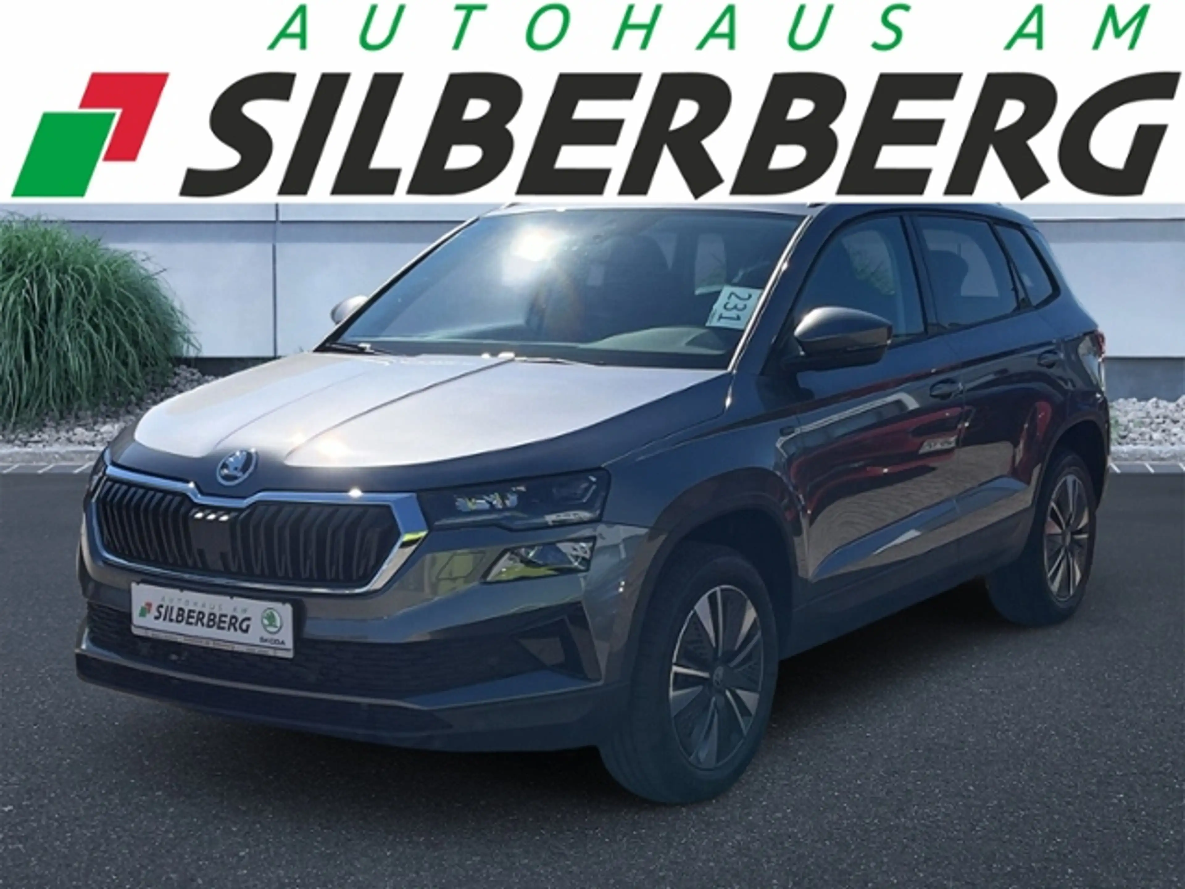 Skoda Karoq 2,0TDI 150PS DSG AHK MATRIX ACC KAMERA