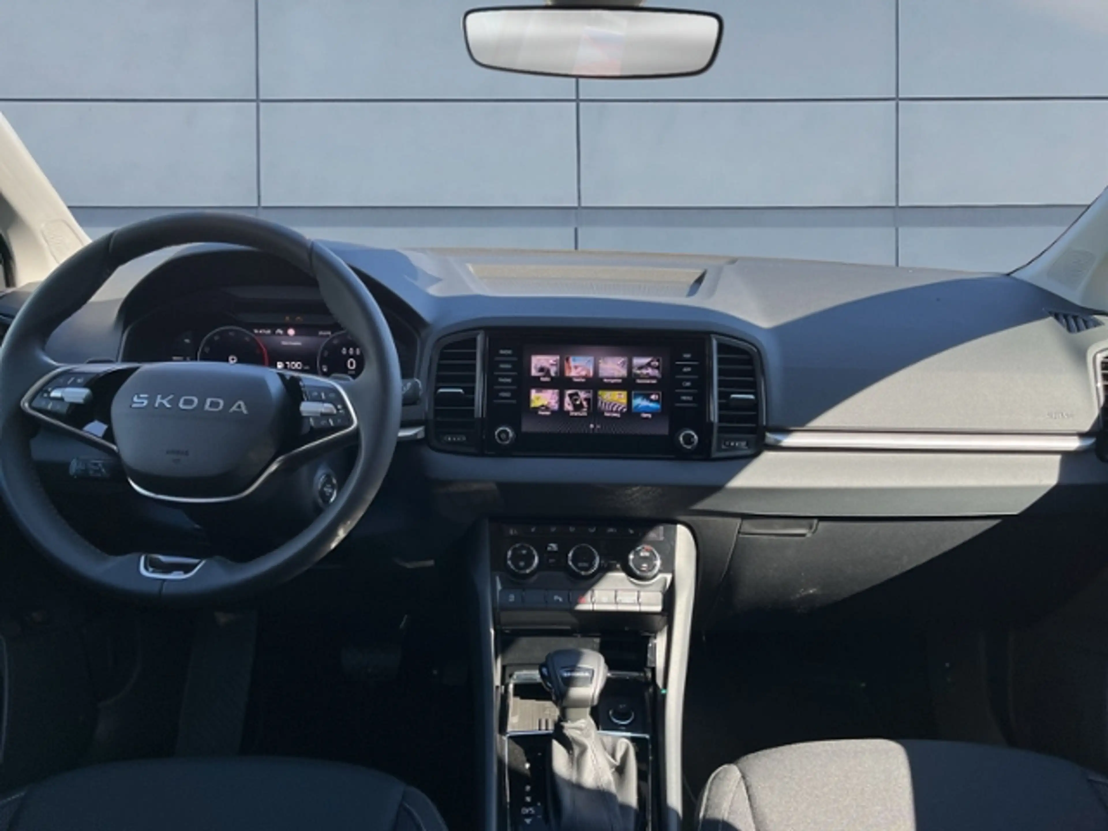 Skoda Karoq 2,0TDI 150PS DSG AHK MATRIX ACC KAMERA — photo 5