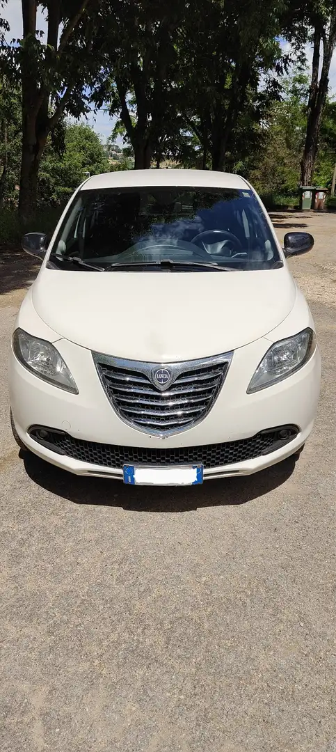 Lancia Ypsilon 0.9 t.air Silver ecochic metano 80cv - 2
