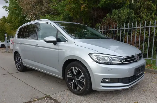 Volkswagen Touran 2.0 TDI DSG Highline*LED*ALCANTARA*CARPLAY*IQ*AHK