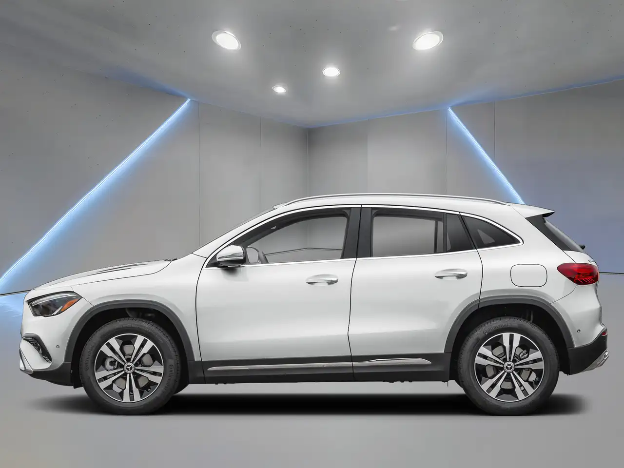 Mercedes-Benz GLA снимка Mercedes-Benz GLA