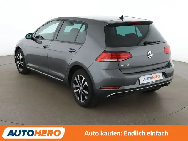 Volkswagen Golf view 4