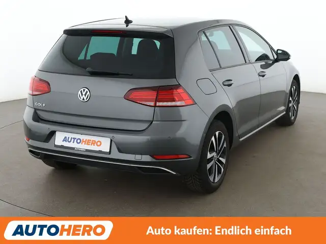 Volkswagen Golf view 6