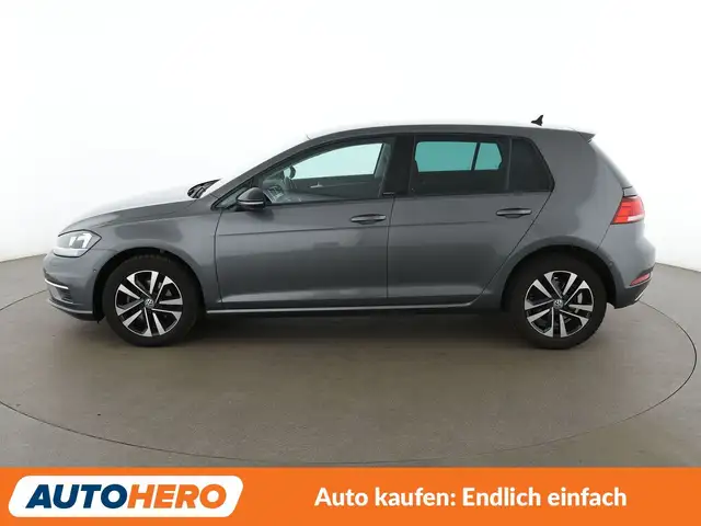 Volkswagen Golf view 3