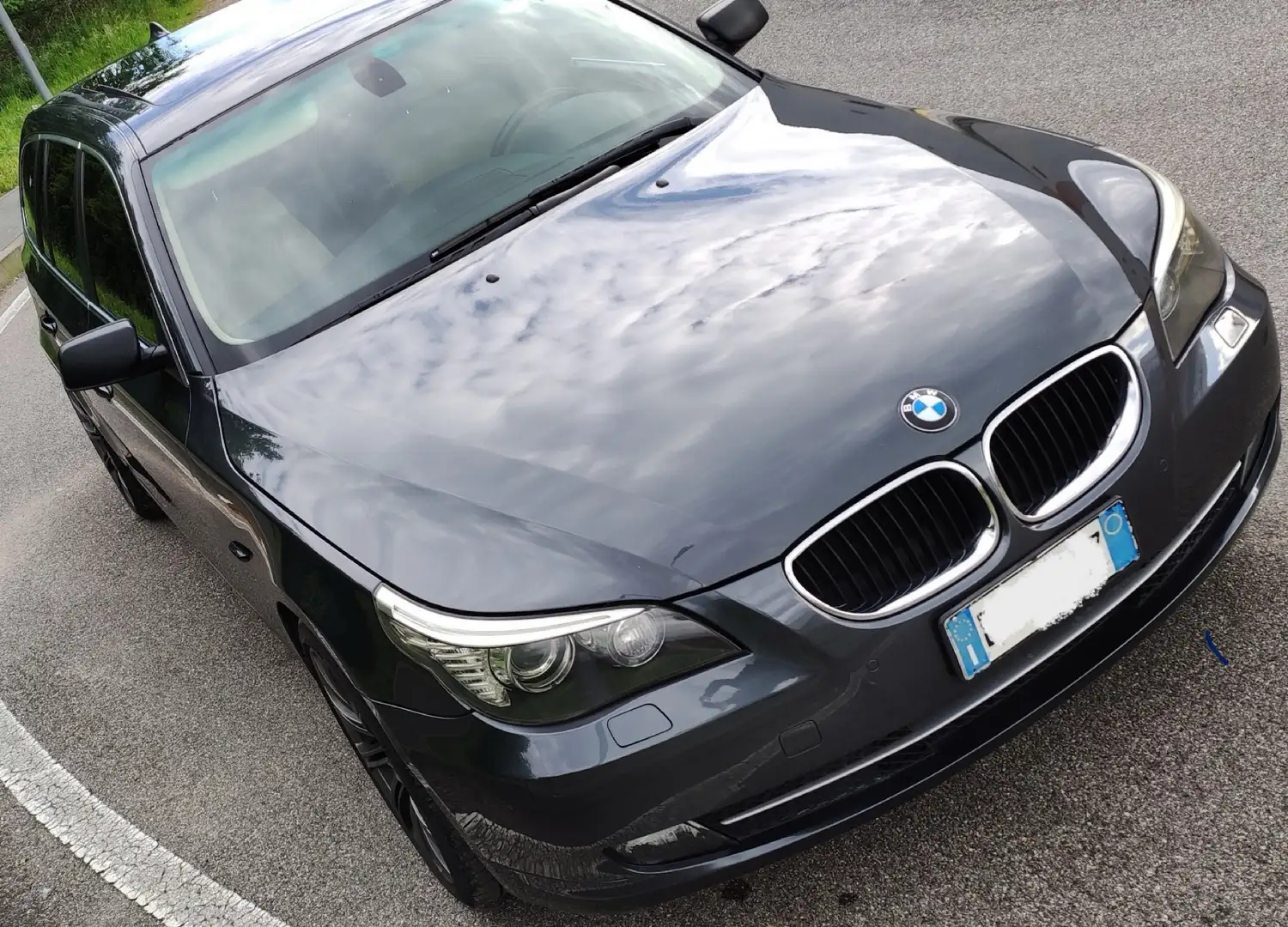 BMW 520 520i Touring Titanium. - 1