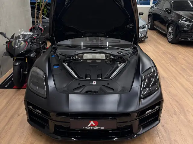 Porsche Panamera view 15