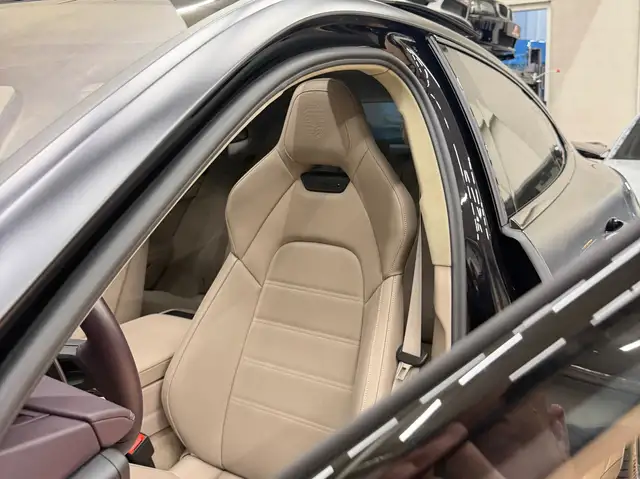 Porsche Panamera view 24