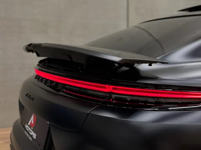 Porsche Panamera view 16