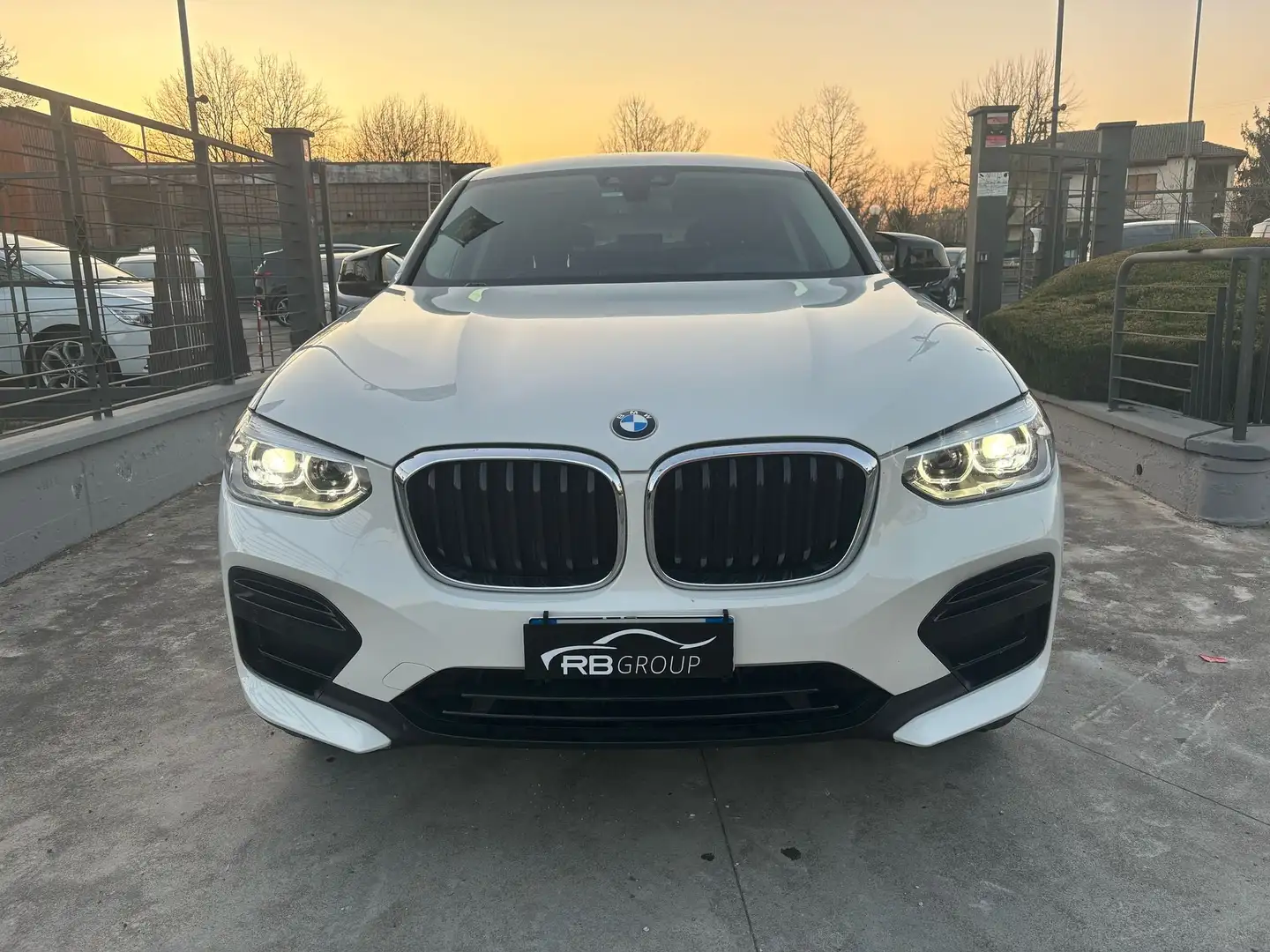 BMW X4 X4 xdrive20i xLine auto Bianco - 2