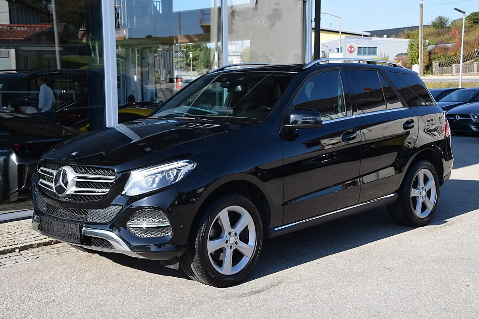 Mercedes-Benz Sonstige GLE-Klasse GLE-Klasse 250 d *Fahrpaket*Rückfahr... Schwarz - 2
