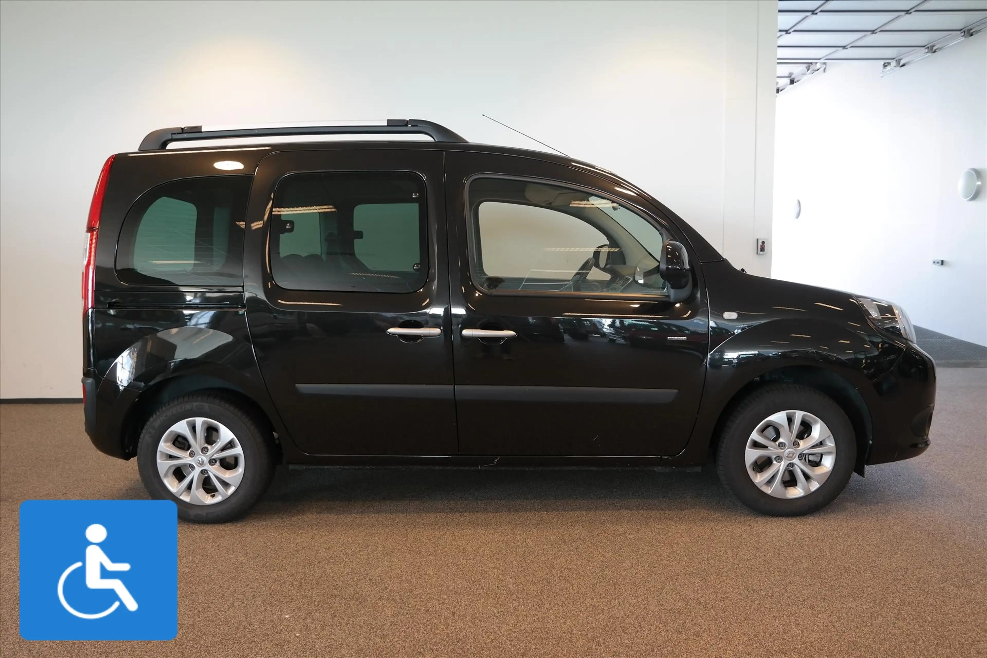 Renault Kangoo Rolstoelauto 3+1 — photo 2