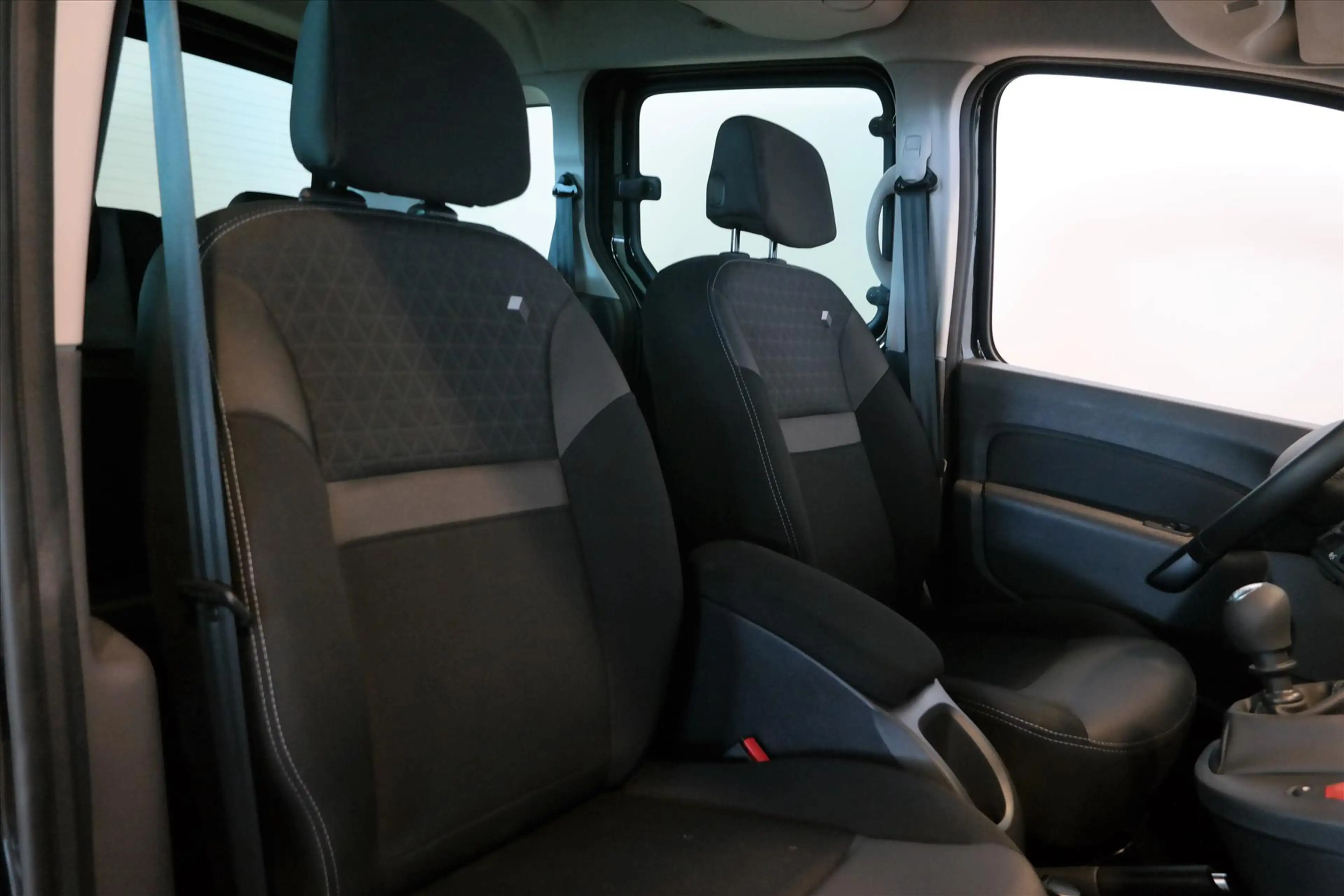 Renault Kangoo Rolstoelauto 3+1 — photo 3