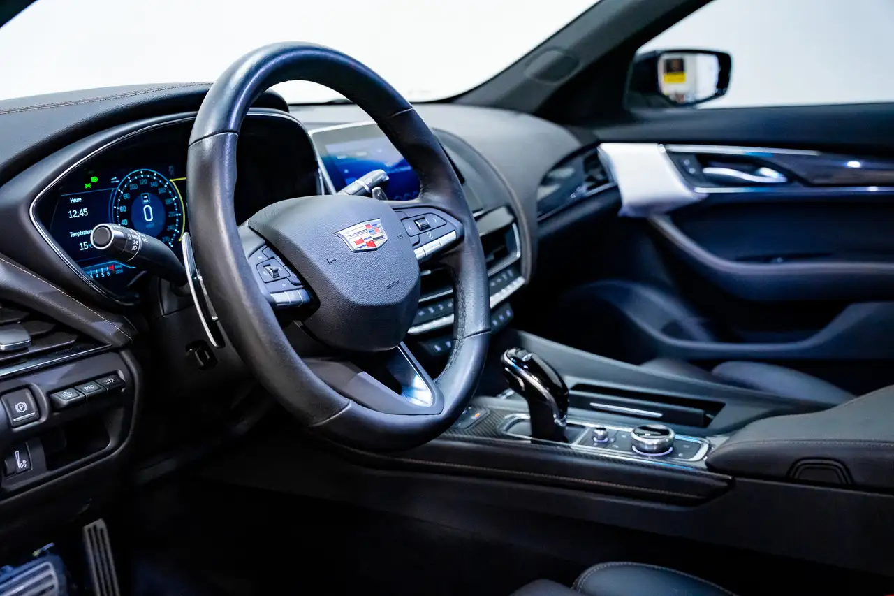 Cadillac CT5 снимка Cadillac CT5